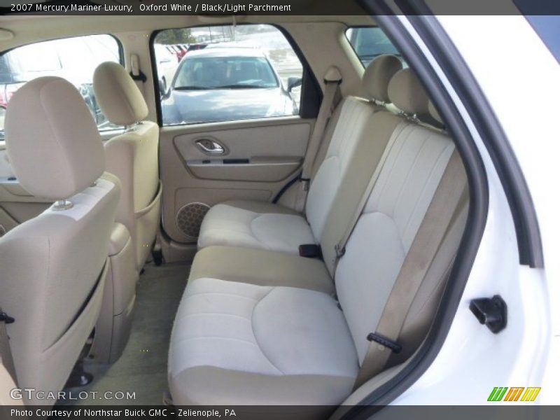 Oxford White / Black/Light Parchment 2007 Mercury Mariner Luxury