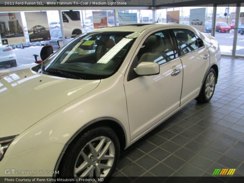 White Platinum Tri-Coat / Medium Light Stone 2011 Ford Fusion SEL