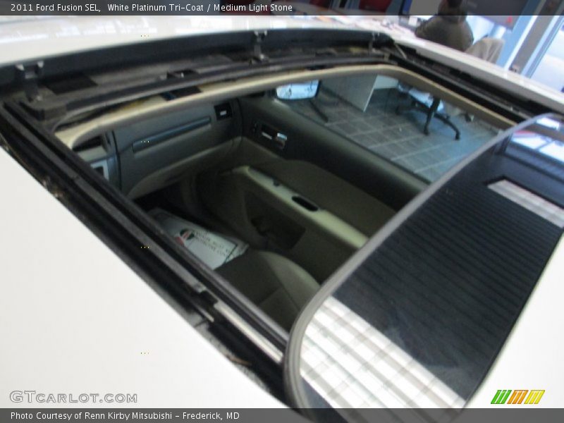 White Platinum Tri-Coat / Medium Light Stone 2011 Ford Fusion SEL