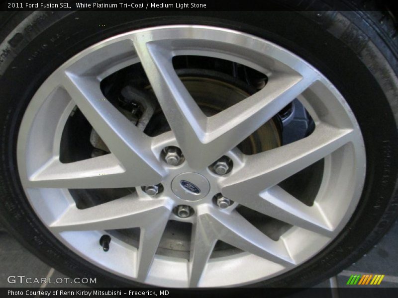 White Platinum Tri-Coat / Medium Light Stone 2011 Ford Fusion SEL