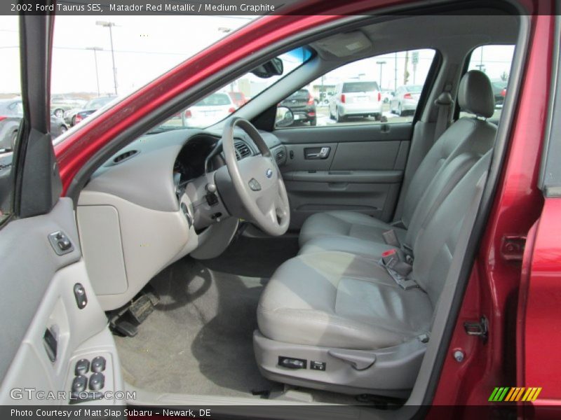Matador Red Metallic / Medium Graphite 2002 Ford Taurus SES