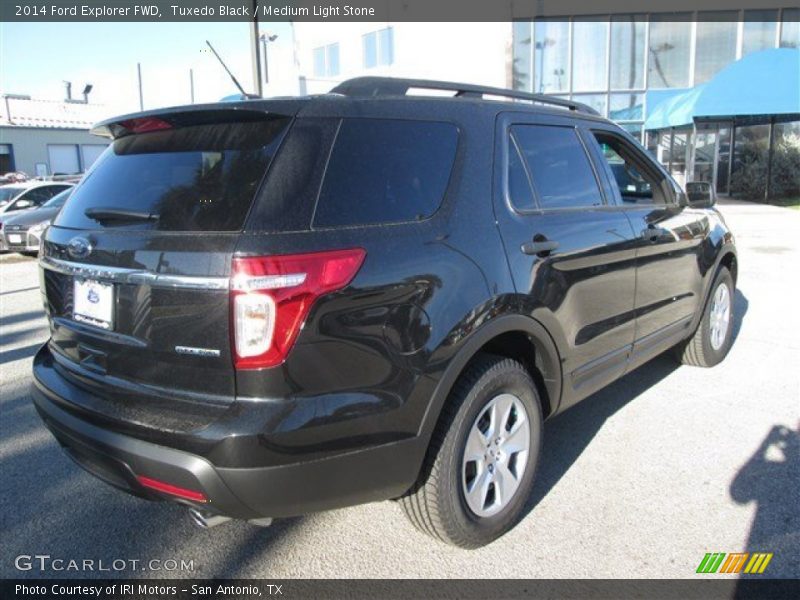 Tuxedo Black / Medium Light Stone 2014 Ford Explorer FWD