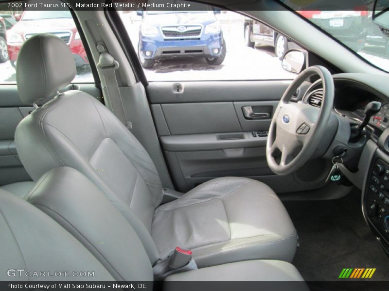 Matador Red Metallic / Medium Graphite 2002 Ford Taurus SES