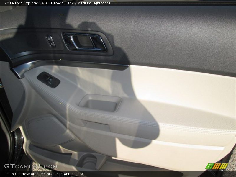 Tuxedo Black / Medium Light Stone 2014 Ford Explorer FWD