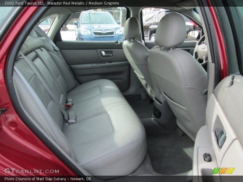 Matador Red Metallic / Medium Graphite 2002 Ford Taurus SES