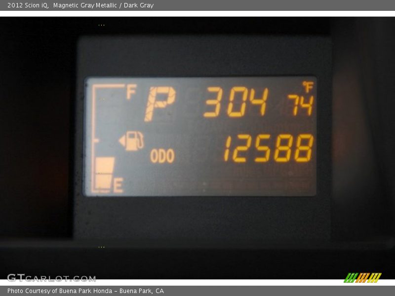Magnetic Gray Metallic / Dark Gray 2012 Scion iQ
