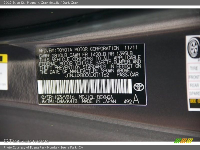 Magnetic Gray Metallic / Dark Gray 2012 Scion iQ