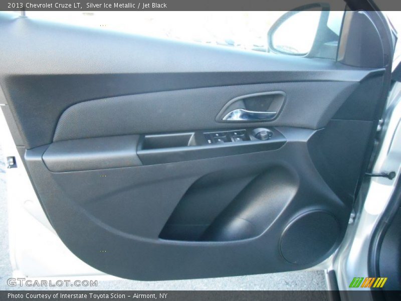 Silver Ice Metallic / Jet Black 2013 Chevrolet Cruze LT