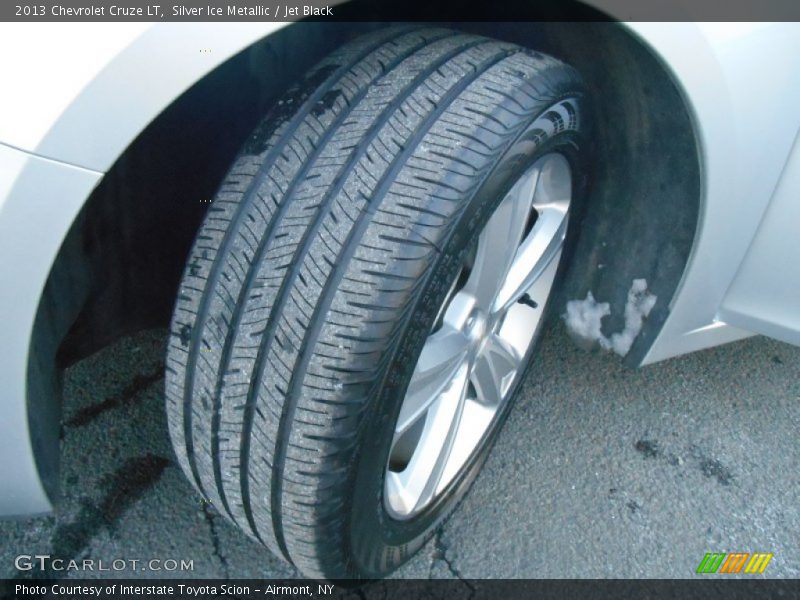 Silver Ice Metallic / Jet Black 2013 Chevrolet Cruze LT