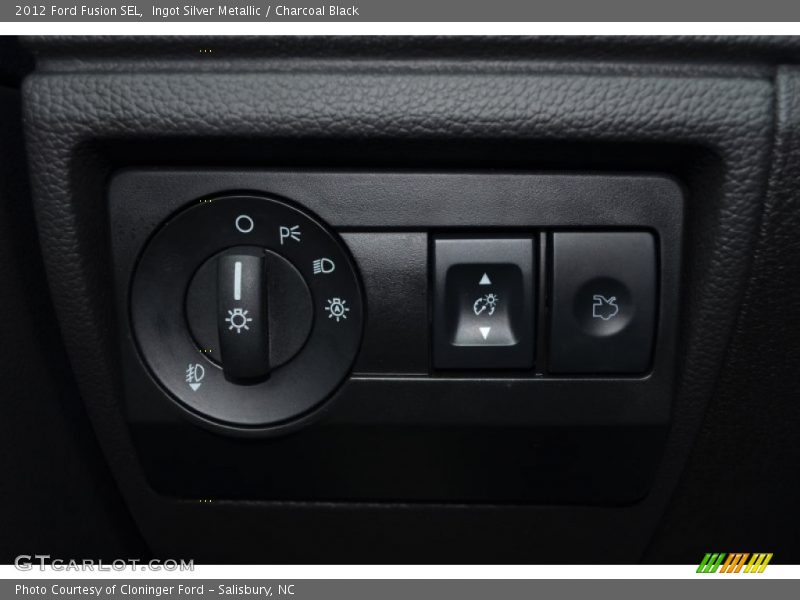 Ingot Silver Metallic / Charcoal Black 2012 Ford Fusion SEL