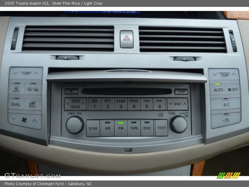 Silver Pine Mica / Light Gray 2005 Toyota Avalon XLS