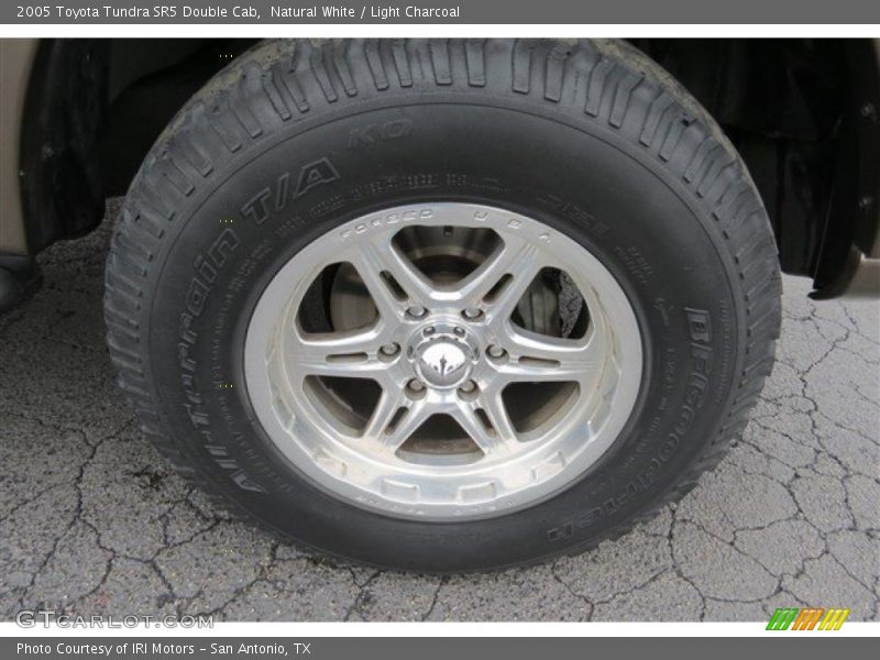 Natural White / Light Charcoal 2005 Toyota Tundra SR5 Double Cab