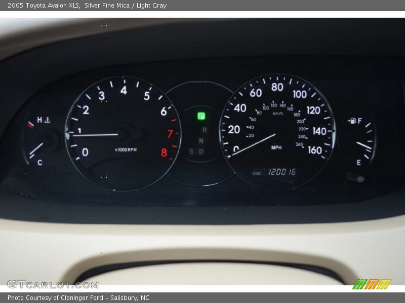 Silver Pine Mica / Light Gray 2005 Toyota Avalon XLS