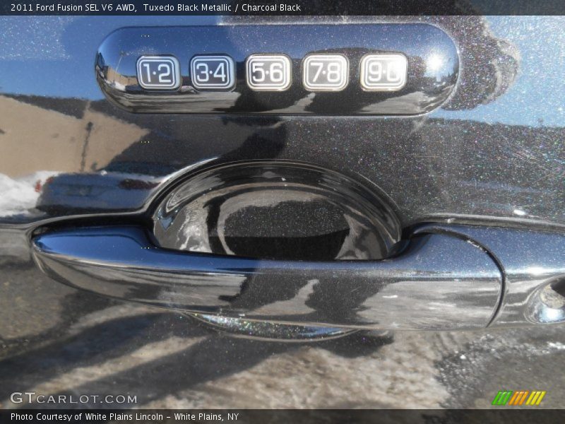 Tuxedo Black Metallic / Charcoal Black 2011 Ford Fusion SEL V6 AWD