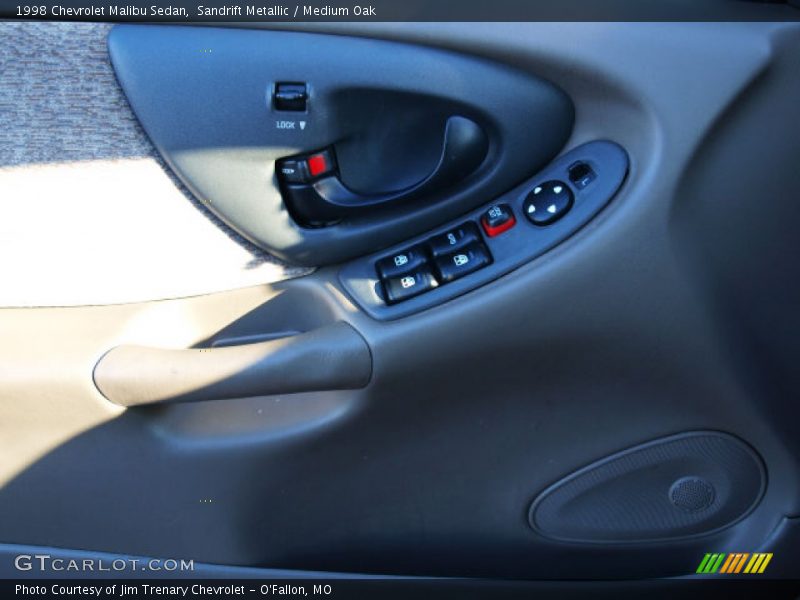 Sandrift Metallic / Medium Oak 1998 Chevrolet Malibu Sedan