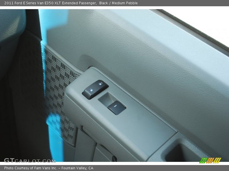 Black / Medium Pebble 2011 Ford E Series Van E350 XLT Extended Passenger