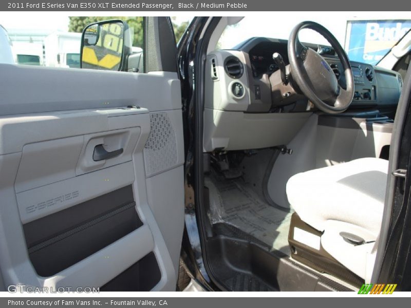 Black / Medium Pebble 2011 Ford E Series Van E350 XLT Extended Passenger