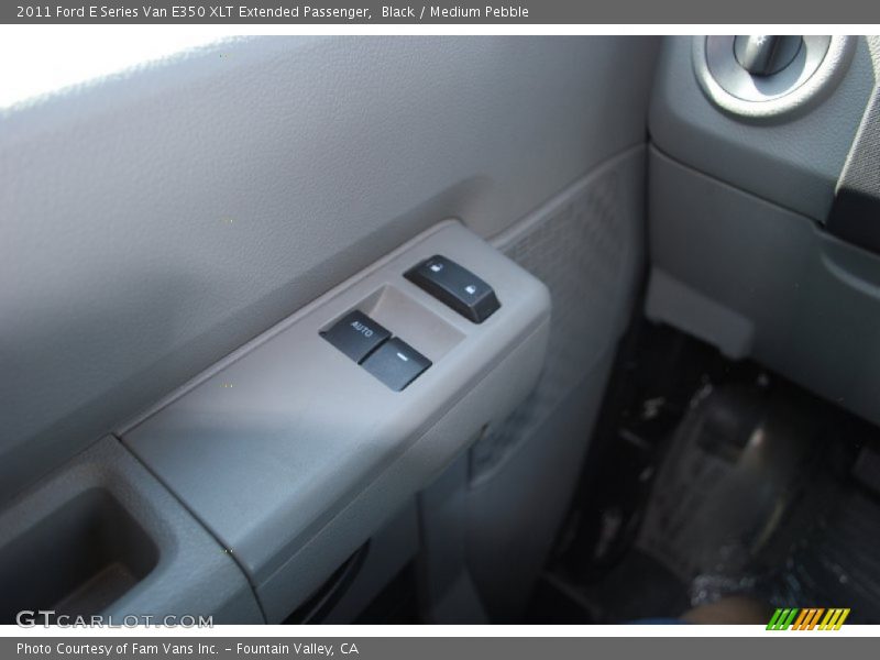 Black / Medium Pebble 2011 Ford E Series Van E350 XLT Extended Passenger