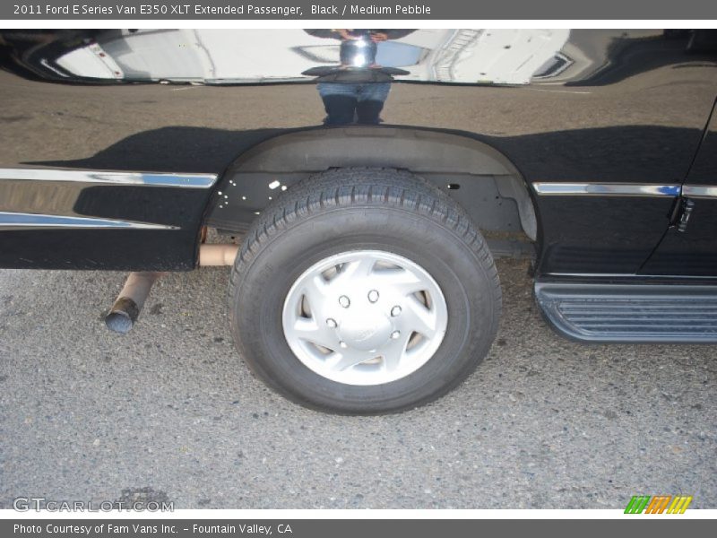Black / Medium Pebble 2011 Ford E Series Van E350 XLT Extended Passenger