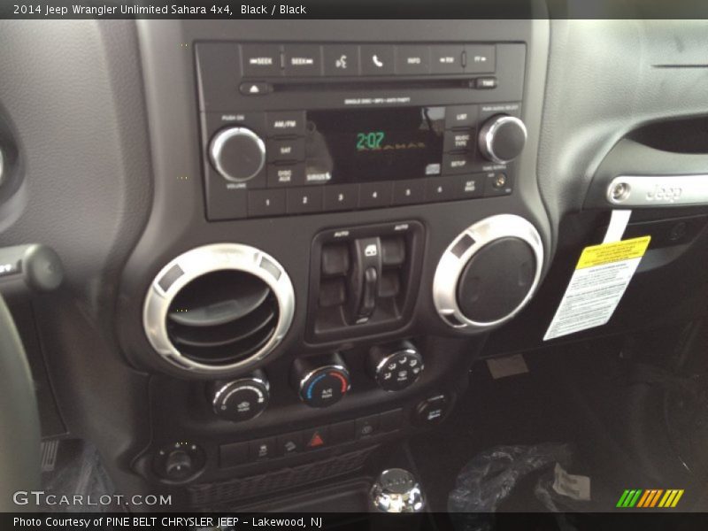 Black / Black 2014 Jeep Wrangler Unlimited Sahara 4x4