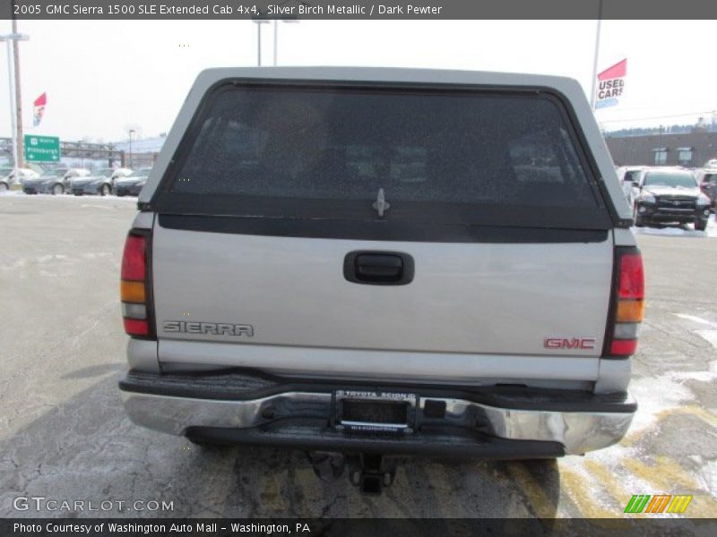 Silver Birch Metallic / Dark Pewter 2005 GMC Sierra 1500 SLE Extended Cab 4x4