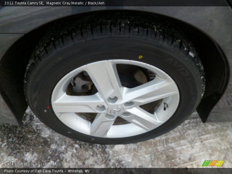 Magnetic Gray Metallic / Black/Ash 2012 Toyota Camry SE