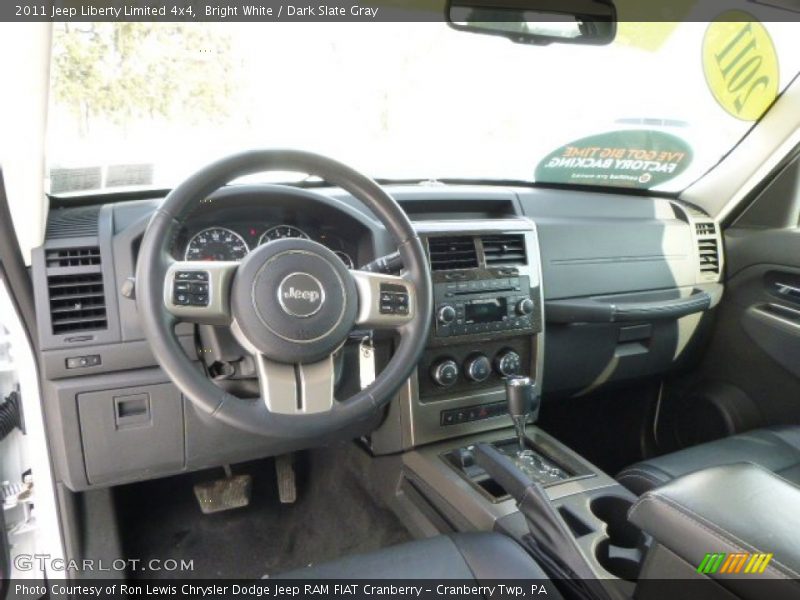Bright White / Dark Slate Gray 2011 Jeep Liberty Limited 4x4