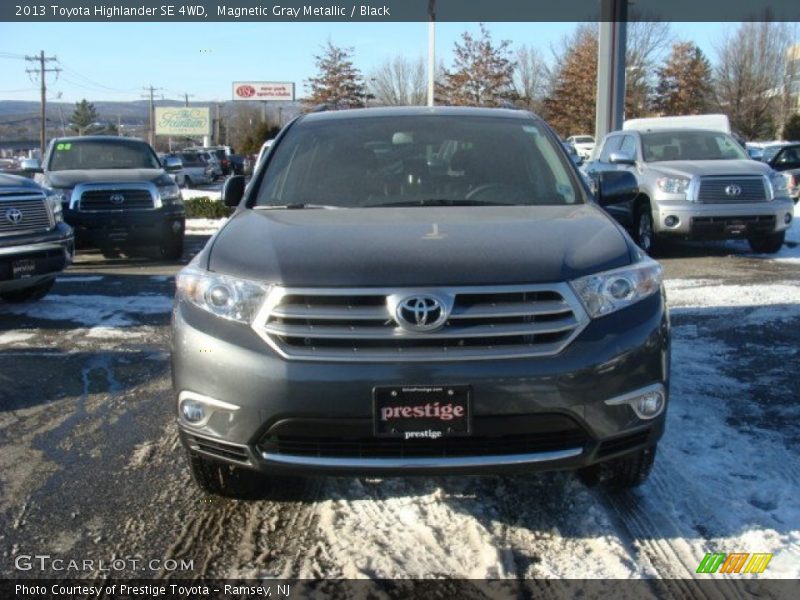 Magnetic Gray Metallic / Black 2013 Toyota Highlander SE 4WD