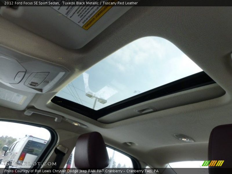 Tuxedo Black Metallic / Tuscany Red Leather 2012 Ford Focus SE Sport Sedan
