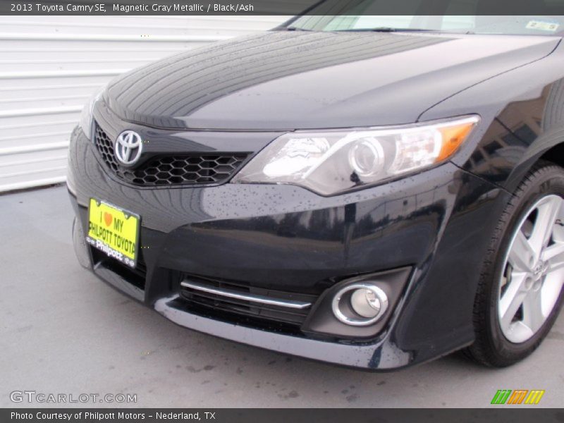 Magnetic Gray Metallic / Black/Ash 2013 Toyota Camry SE