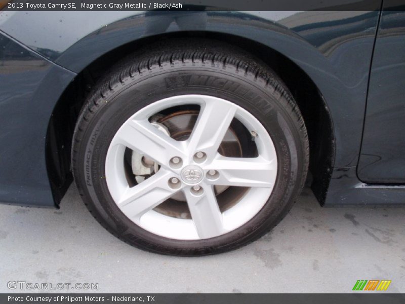 Magnetic Gray Metallic / Black/Ash 2013 Toyota Camry SE