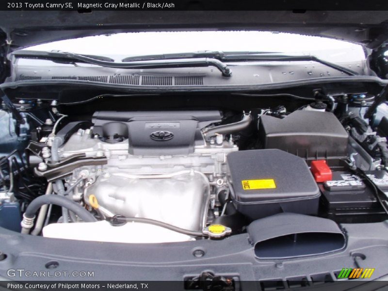 Magnetic Gray Metallic / Black/Ash 2013 Toyota Camry SE