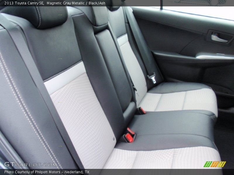 Magnetic Gray Metallic / Black/Ash 2013 Toyota Camry SE