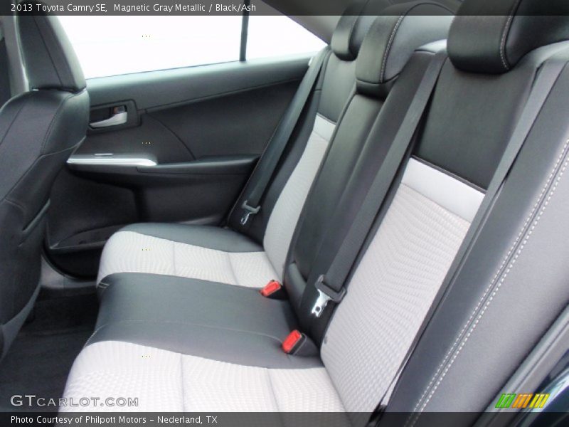 Magnetic Gray Metallic / Black/Ash 2013 Toyota Camry SE