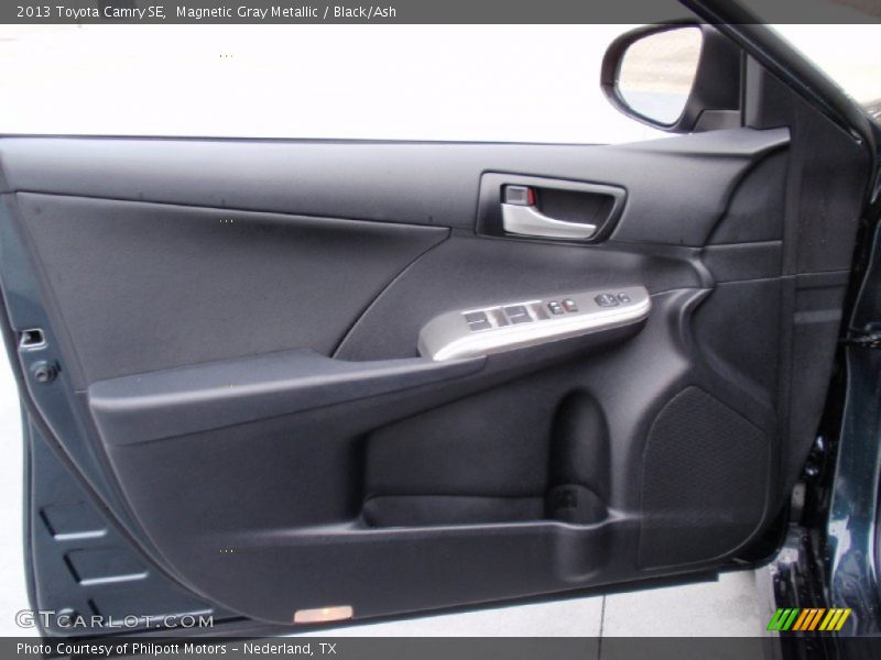 Magnetic Gray Metallic / Black/Ash 2013 Toyota Camry SE