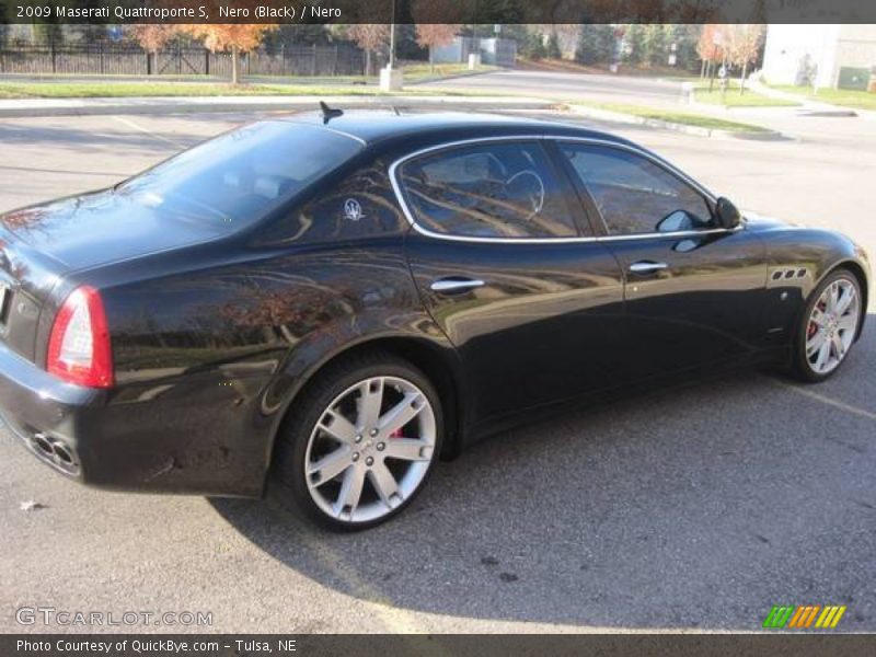 Nero (Black) / Nero 2009 Maserati Quattroporte S
