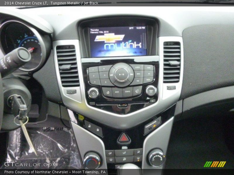 Tungsten Metallic / Jet Black 2014 Chevrolet Cruze LT