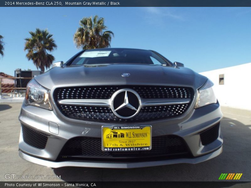 Mountain Gray Metallic / Black 2014 Mercedes-Benz CLA 250