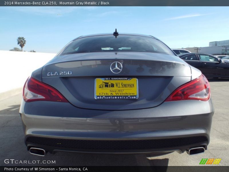 Mountain Gray Metallic / Black 2014 Mercedes-Benz CLA 250