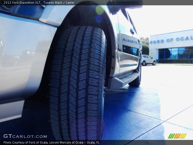 Tuxedo Black / Camel 2013 Ford Expedition XLT