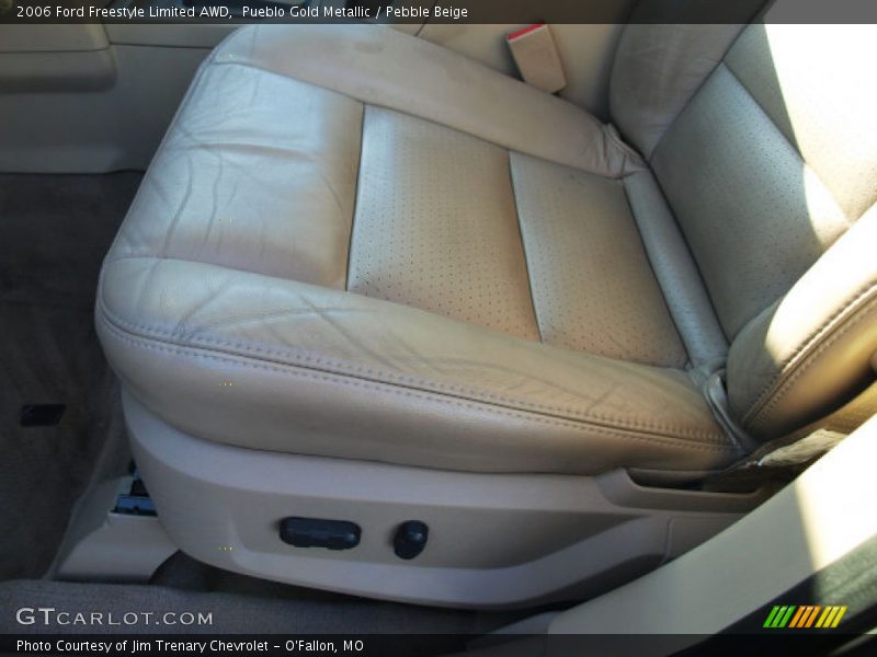 Pueblo Gold Metallic / Pebble Beige 2006 Ford Freestyle Limited AWD