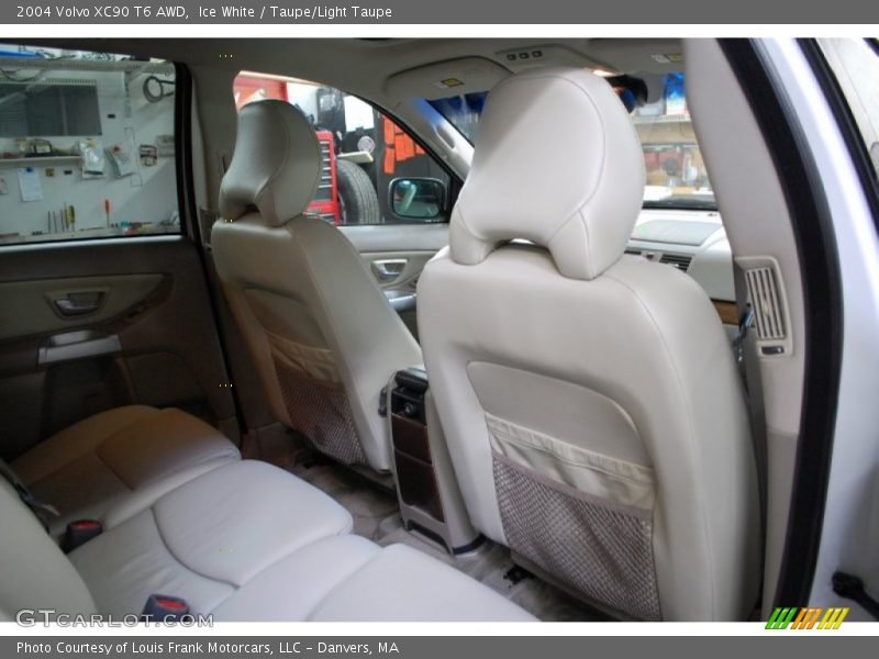 Ice White / Taupe/Light Taupe 2004 Volvo XC90 T6 AWD