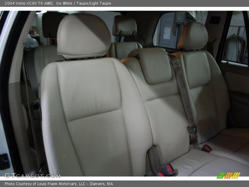 Ice White / Taupe/Light Taupe 2004 Volvo XC90 T6 AWD