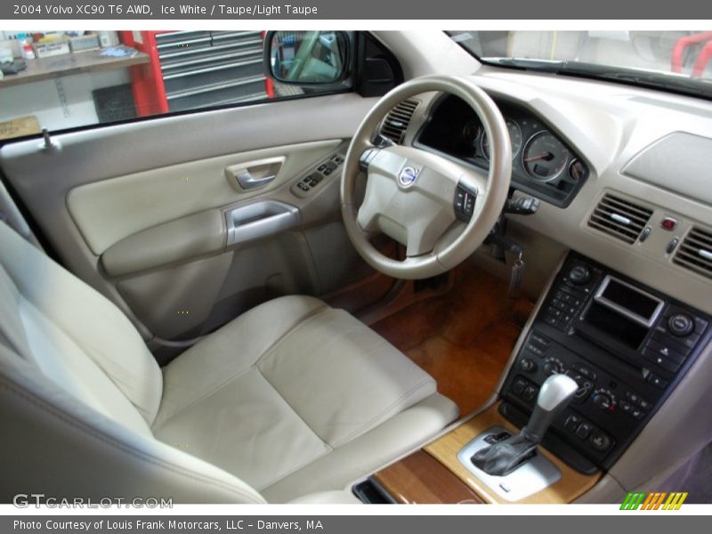 Ice White / Taupe/Light Taupe 2004 Volvo XC90 T6 AWD