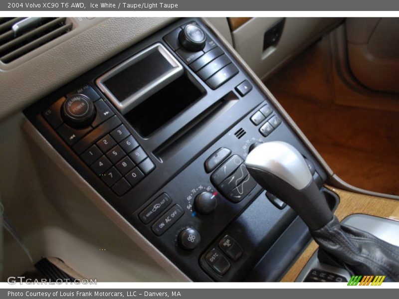 Ice White / Taupe/Light Taupe 2004 Volvo XC90 T6 AWD