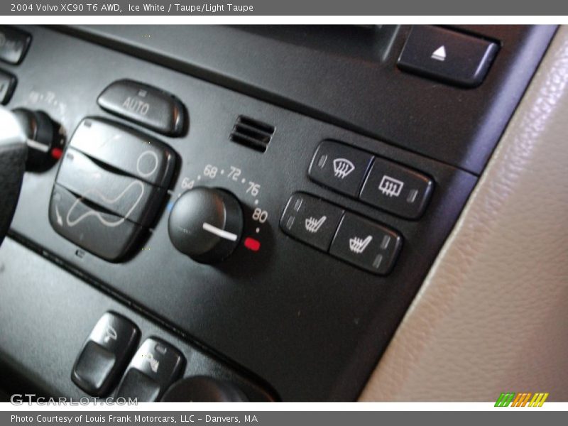 Ice White / Taupe/Light Taupe 2004 Volvo XC90 T6 AWD