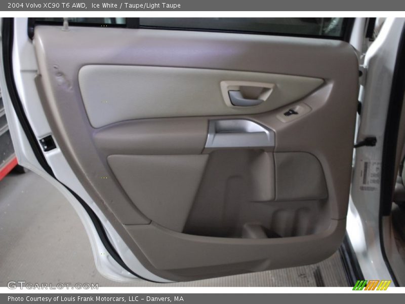 Ice White / Taupe/Light Taupe 2004 Volvo XC90 T6 AWD