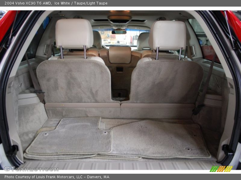 Ice White / Taupe/Light Taupe 2004 Volvo XC90 T6 AWD