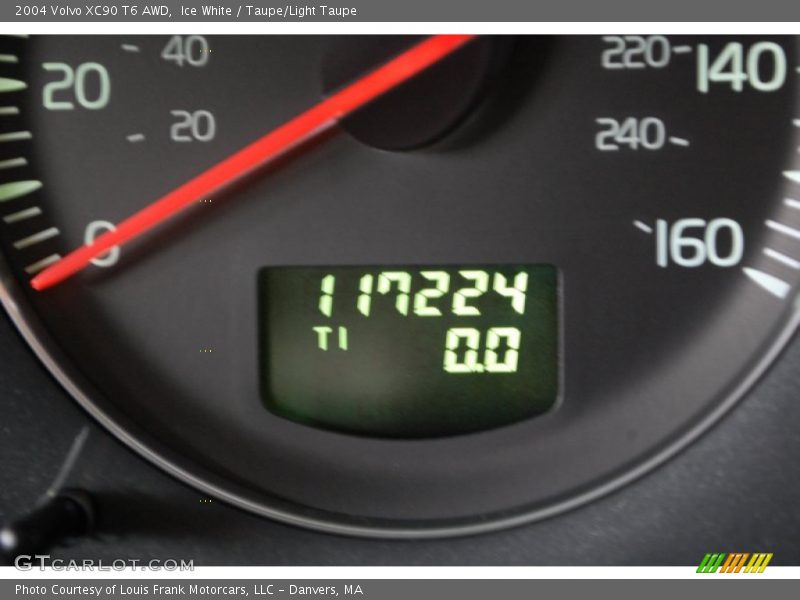 Ice White / Taupe/Light Taupe 2004 Volvo XC90 T6 AWD
