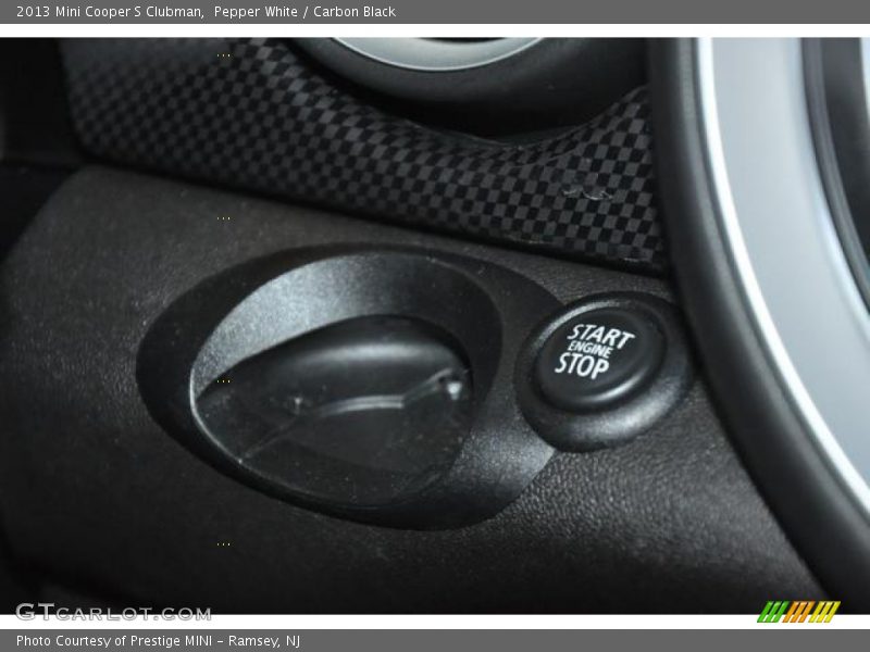 Pepper White / Carbon Black 2013 Mini Cooper S Clubman